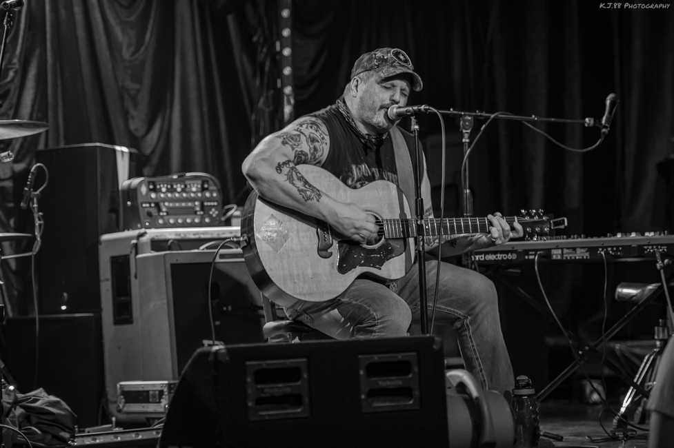 Michael Dean Damron, Dante's, photo by Kevin Pettigrew