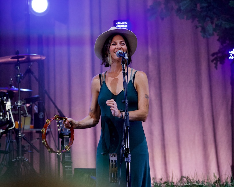 Maren Morris, Edgefield Amphitheater, photo by John Alcala