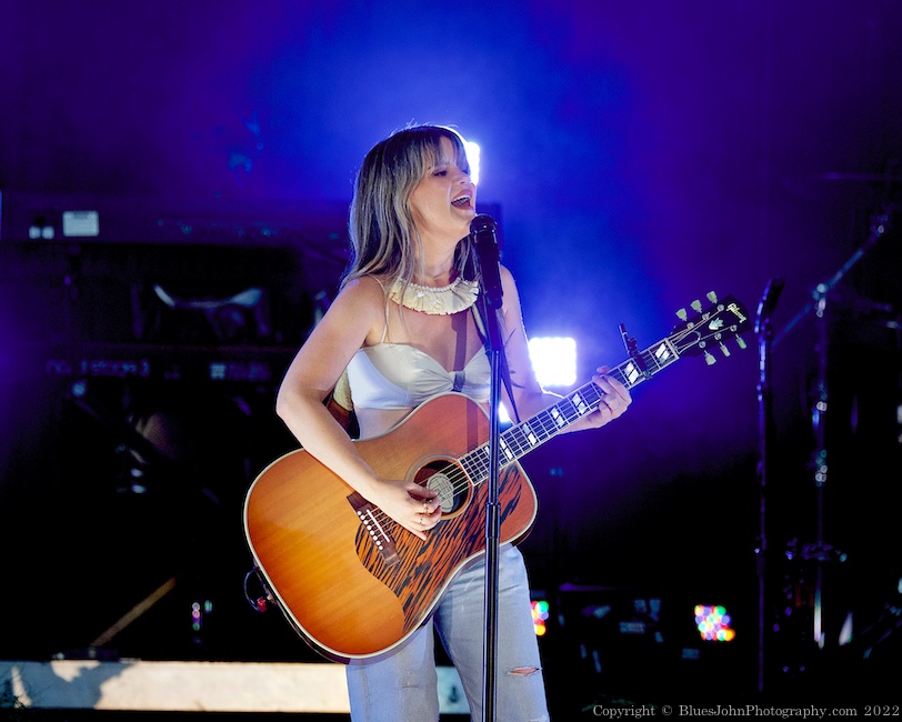 Maren Morris, Edgefield Amphitheater, photo by John Alcala