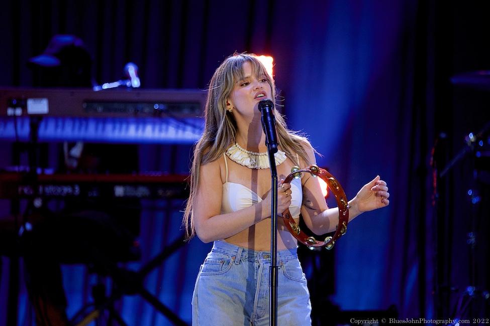 Maren Morris, Edgefield Amphitheater, photo by John Alcala