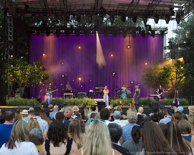 Maren Morris, Edgefield Amphitheater, photo by John Alcala