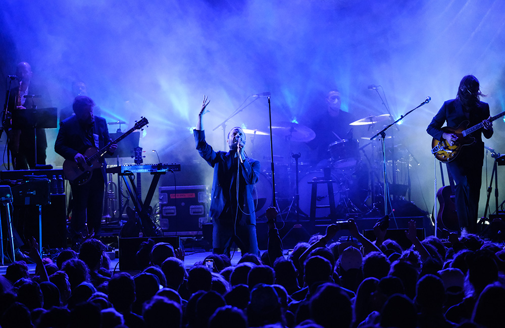 Father John Misty, Pioneer Courthouse Square, photo by Joe Duquette