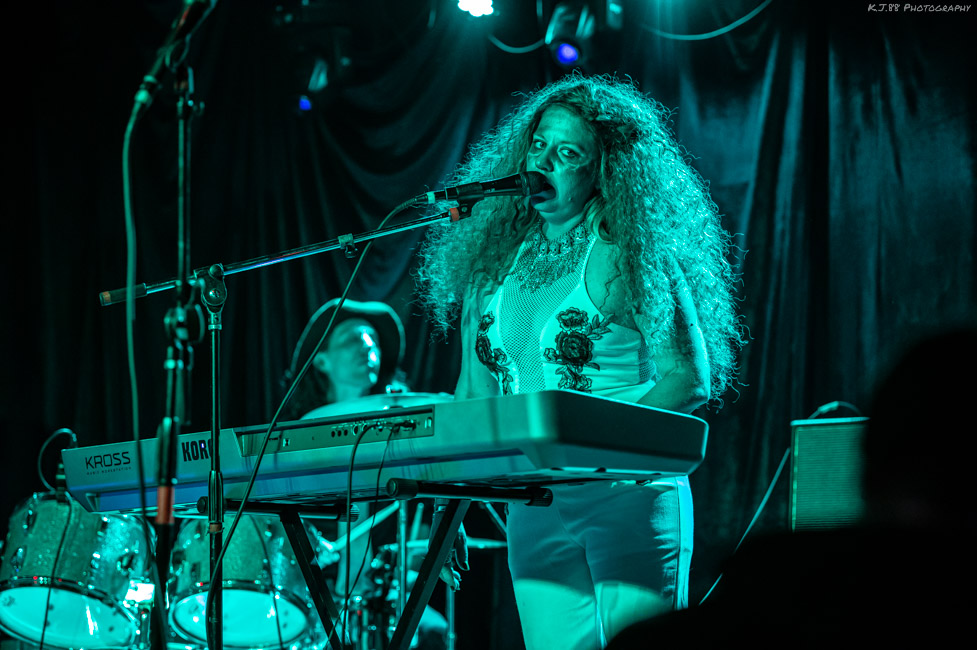 Karen Caskets, Dante's, photo by Kevin Pettigrew