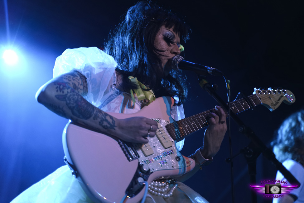 insignificant other, Hawthorne Theatre, photo by Joshua Hathaway