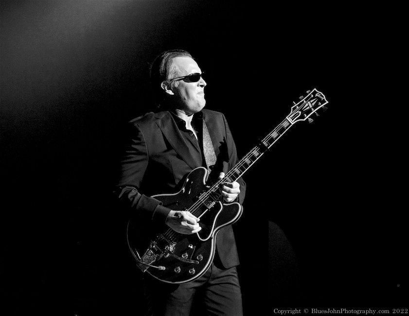 Joe Bonamassa, Arlene Schnitzer Concert Hall, photo by John Alcala