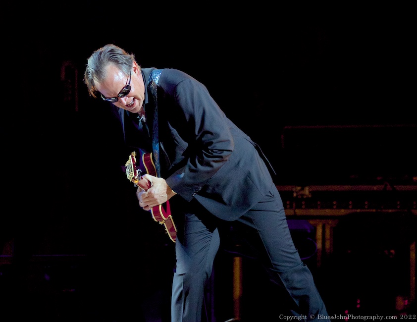 Joe Bonamassa, Arlene Schnitzer Concert Hall, photo by John Alcala