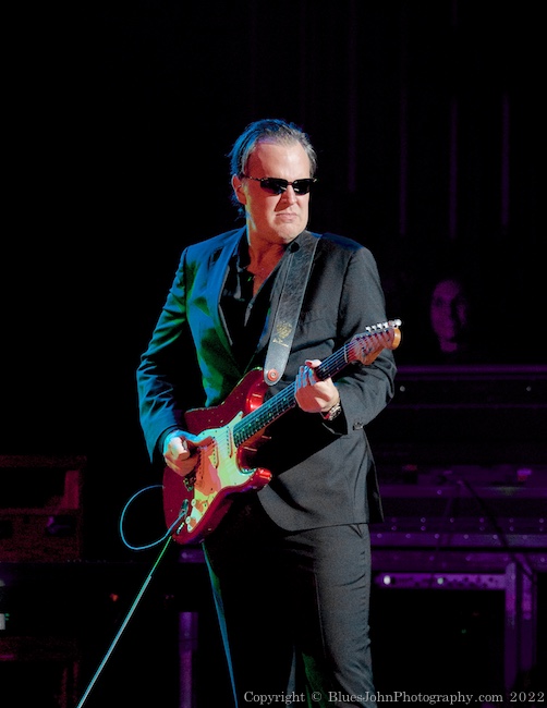 Joe Bonamassa, Arlene Schnitzer Concert Hall, photo by John Alcala