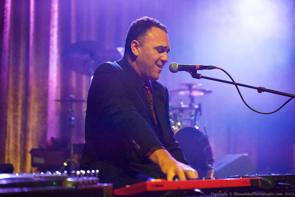 Greyhounds, Crystal Ballroom, photo by John Alcala