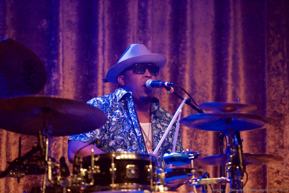 Greyhounds, Crystal Ballroom, photo by John Alcala