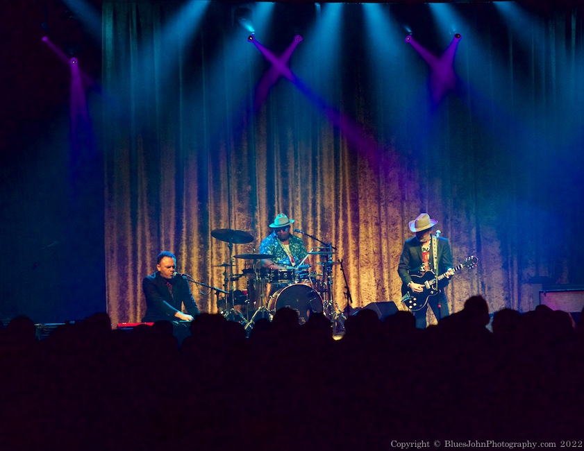 Greyhounds, Crystal Ballroom, photo by John Alcala