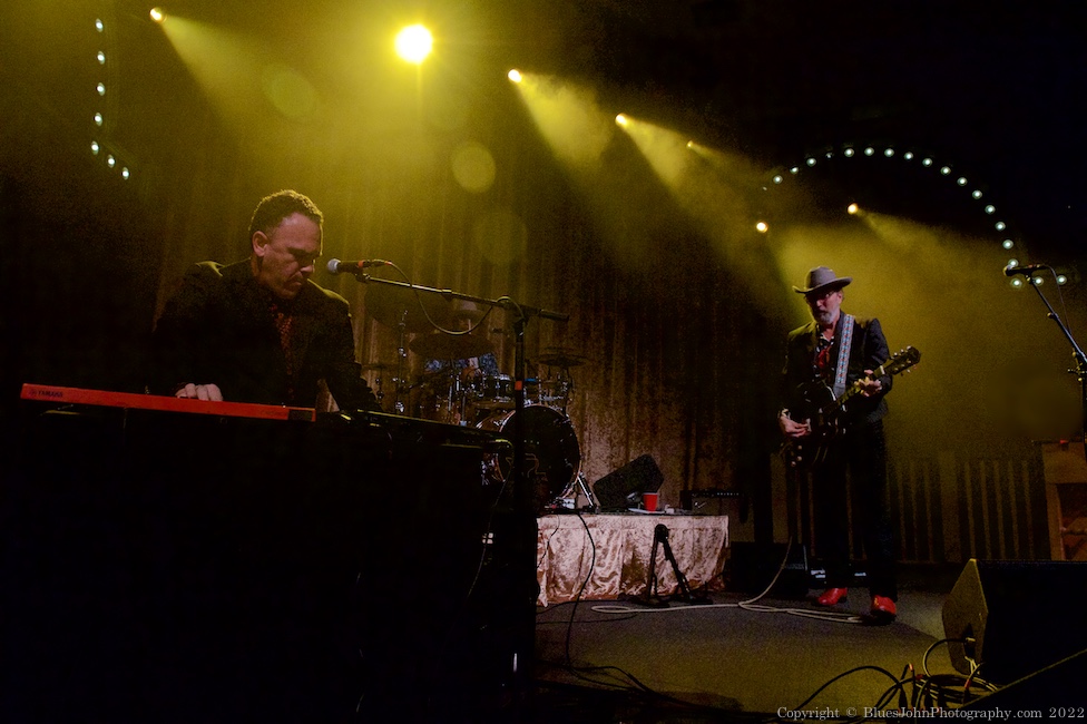 Greyhounds, Crystal Ballroom, photo by John Alcala