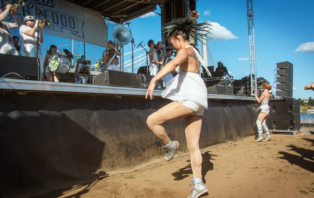 LoveBomb Go-Go, Vegan Beer & Food Festival, Zidell Yards, photo by Autumn Andel