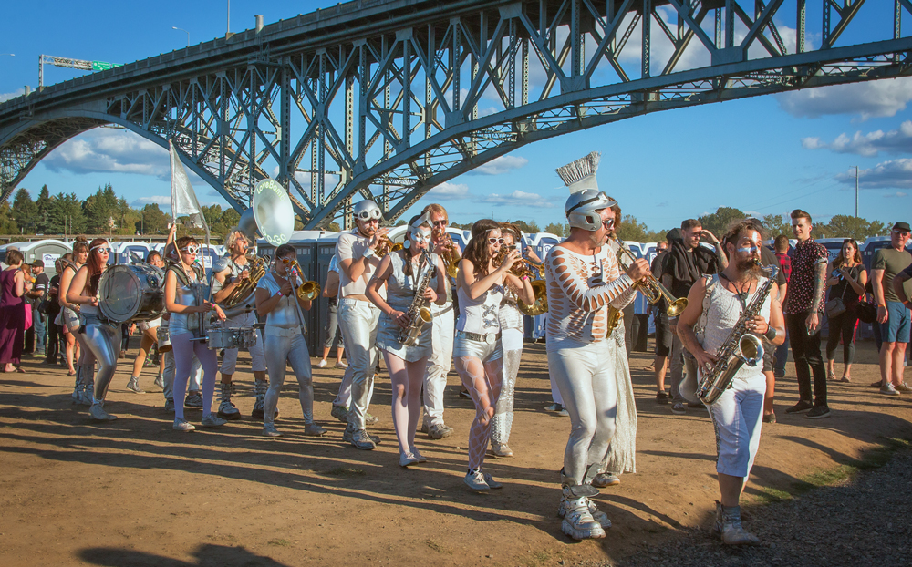 LoveBomb Go-Go, Vegan Beer & Food Festival, Zidell Yards, photo by Autumn Andel