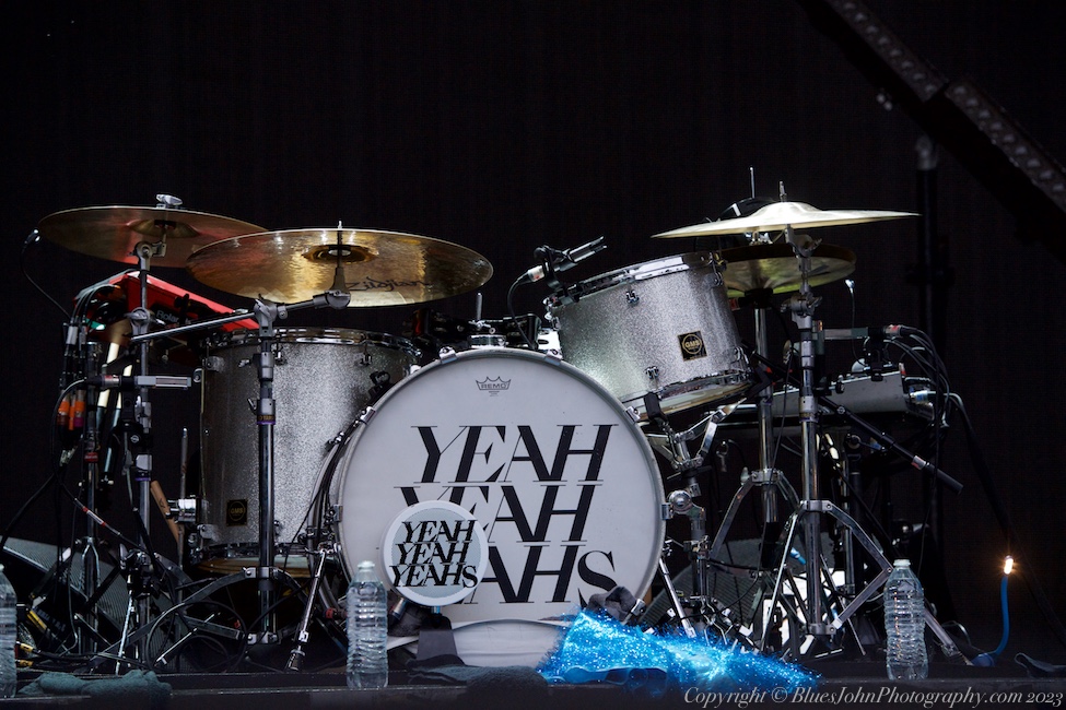 Yeah Yeah Yeahs, Edgefield Amphitheater, photo by John Alcala