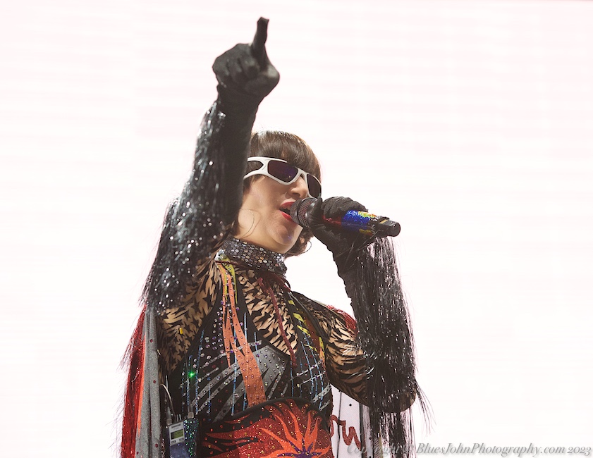 Yeah Yeah Yeahs, Edgefield Amphitheater, photo by John Alcala