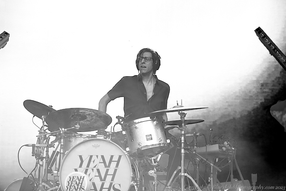 Yeah Yeah Yeahs, Edgefield Amphitheater, photo by John Alcala
