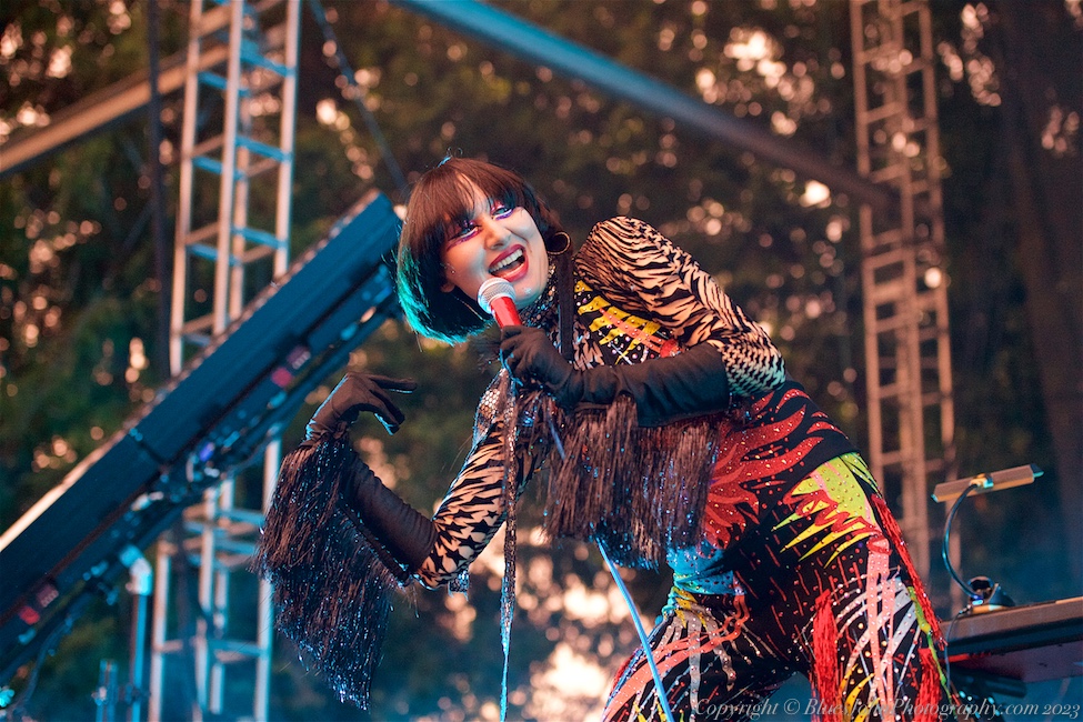 Yeah Yeah Yeahs, Edgefield Amphitheater, photo by John Alcala