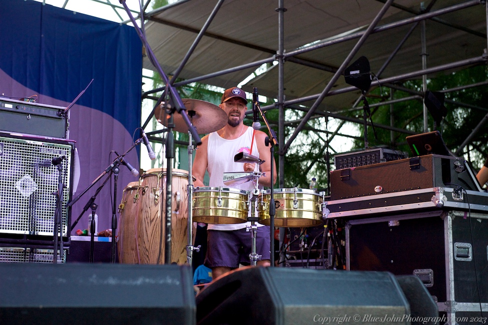 Los Lonely Boys, Tom McCall Waterfront Park, photo by John Alcala