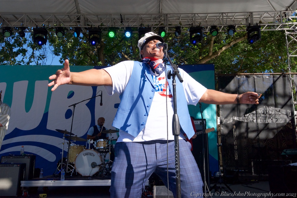 Tom McCall Waterfront Park, photo by John Alcala