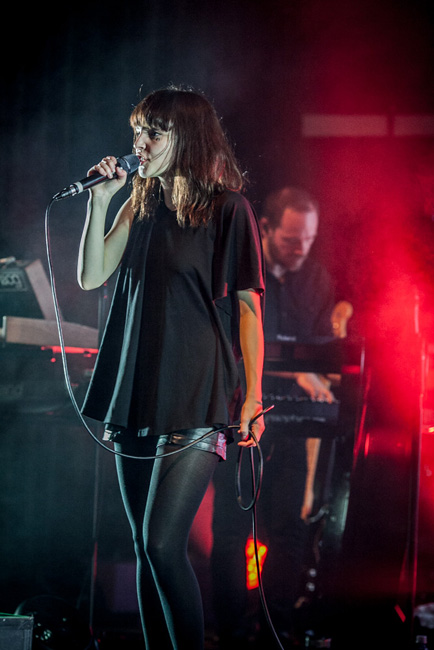 Chvrches, Crystal Ballroom, photo by Tojo Andrianarivo