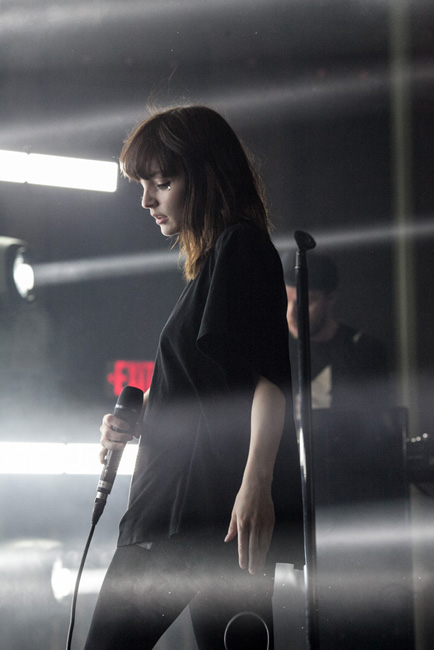 Chvrches, Crystal Ballroom, photo by Tojo Andrianarivo