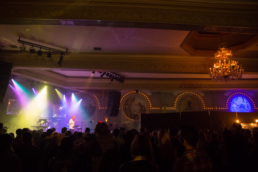 Jack Garratt, Crystal Ballroom, photo by Kai Hayashi
