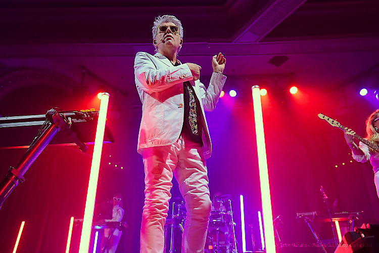 Thompson Twins' Tom Bailey, Crystal Ballroom, photo by John Alcala