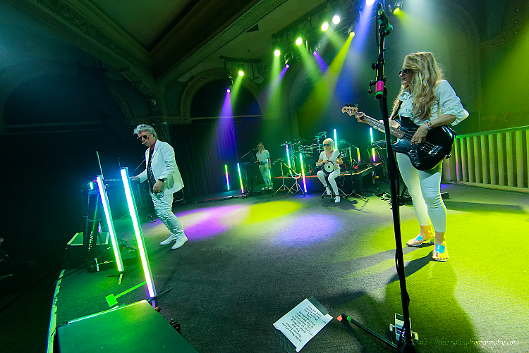 Thompson Twins' Tom Bailey, Crystal Ballroom, photo by John Alcala