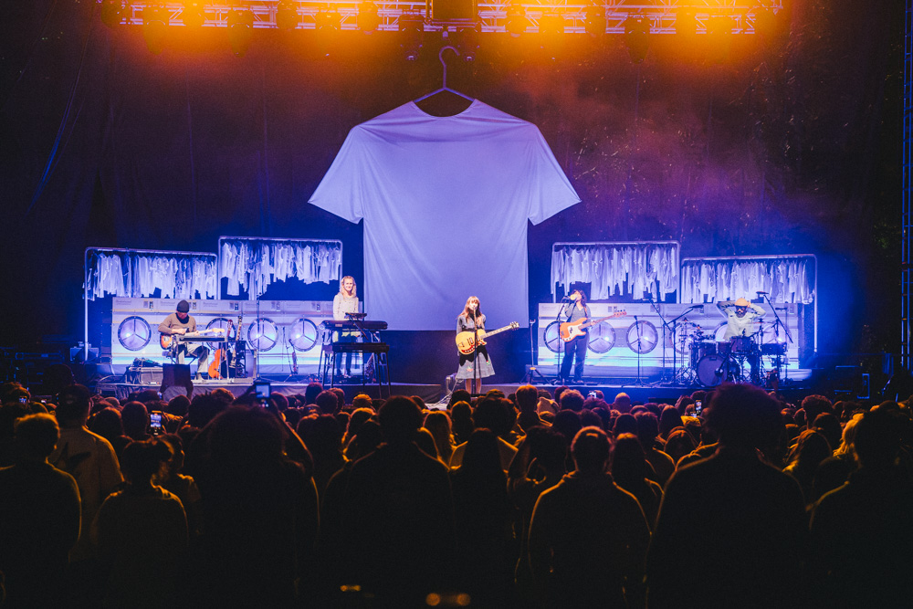 Faye Webster, Edgefield Amphitheater, photo by Blake Sourisseau