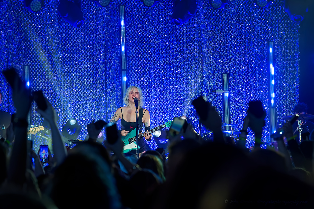 Lights, Wonder Ballroom, photo by John Alcala