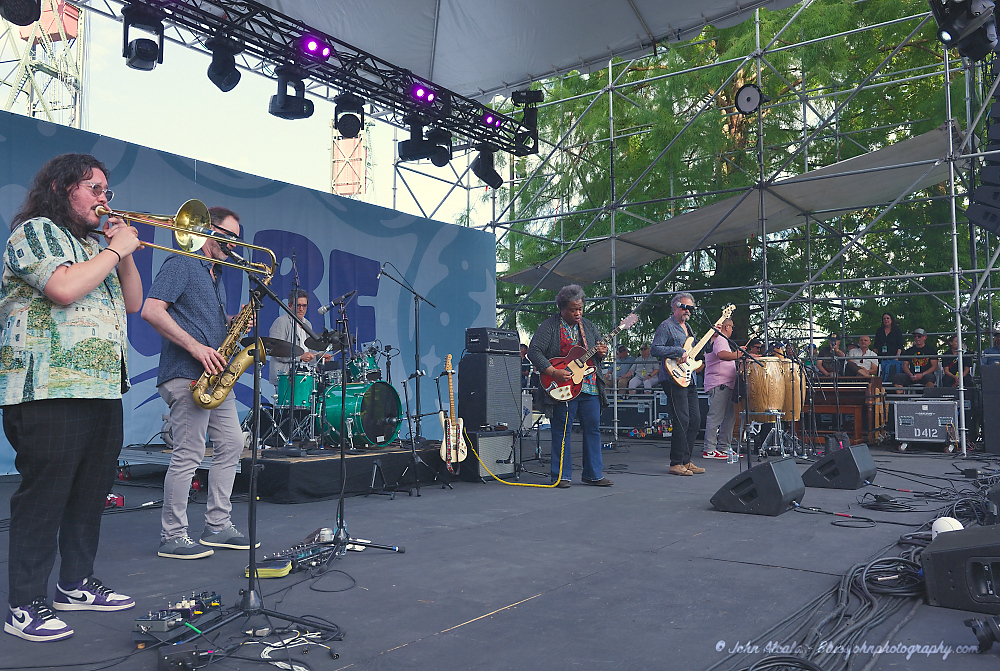 True Loves, Tom McCall Waterfront Park, photo by John Alcala