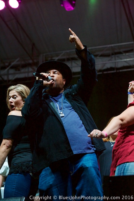 Sir Mix-A-Lot, Tom McCall Waterfront Park, photo by John Alcala