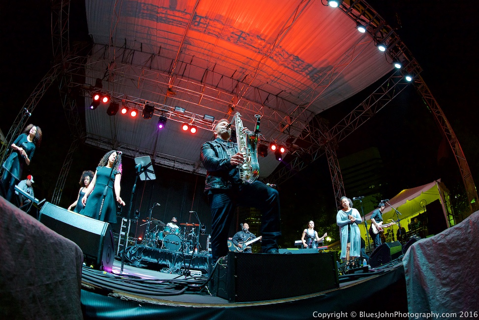 Patrick Lamb, Tom McCall Waterfront Park, photo by John Alcala