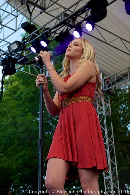 Lovey James, Tom McCall Waterfront Park, photo by John Alcala