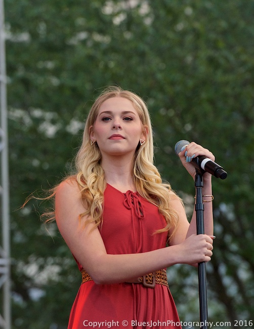Lovey James, Tom McCall Waterfront Park, photo by John Alcala