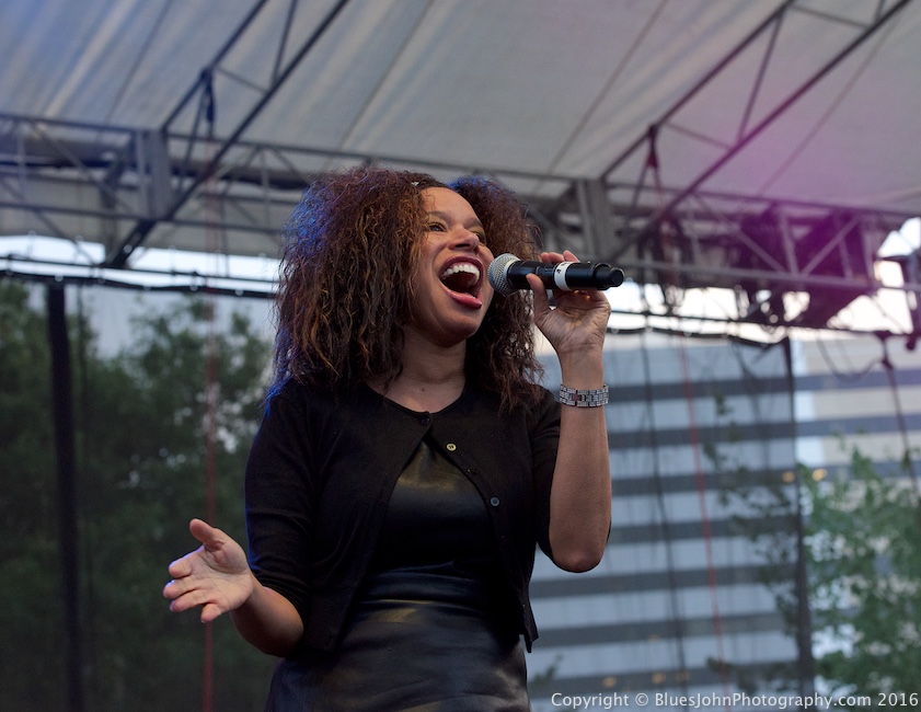 The Brown Sisters, Tom McCall Waterfront Park, photo by John Alcala