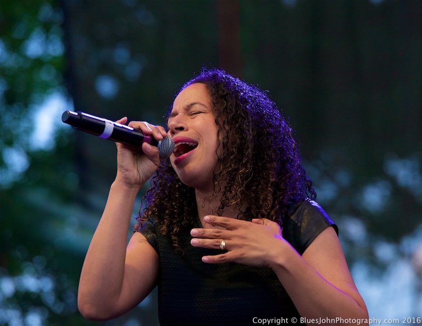 The Brown Sisters, Tom McCall Waterfront Park, photo by John Alcala