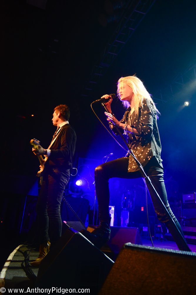 The Kills, Roseland Theater, photo by Anthony Pidgeon