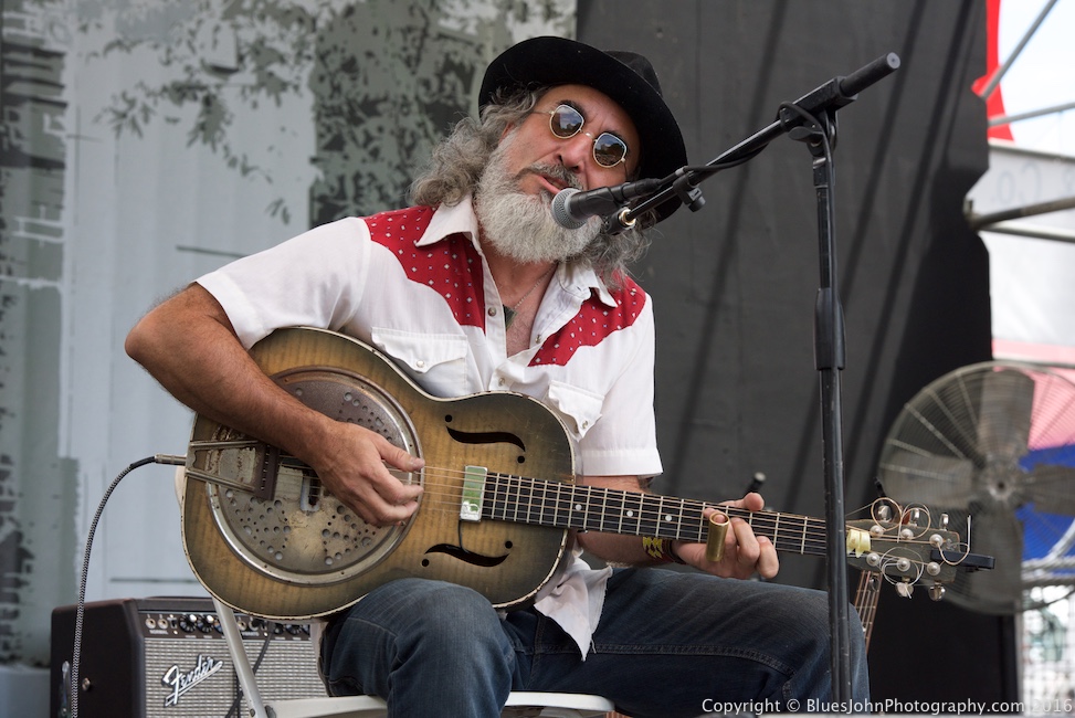 Waterfront Blues Festival, Tom McCall Waterfront Park, photo by John Alcala