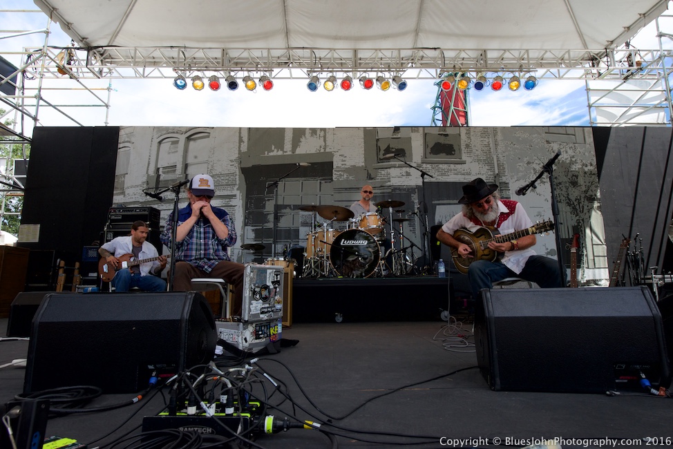 Waterfront Blues Festival, Tom McCall Waterfront Park, photo by John Alcala