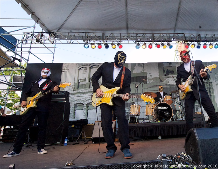 Waterfront Blues Festival, Tom McCall Waterfront Park, photo by John Alcala