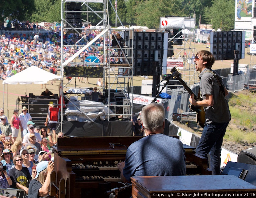 Ty Curtis, Waterfront Blues Festival, Tom McCall Waterfront Park, photo by John Alcala