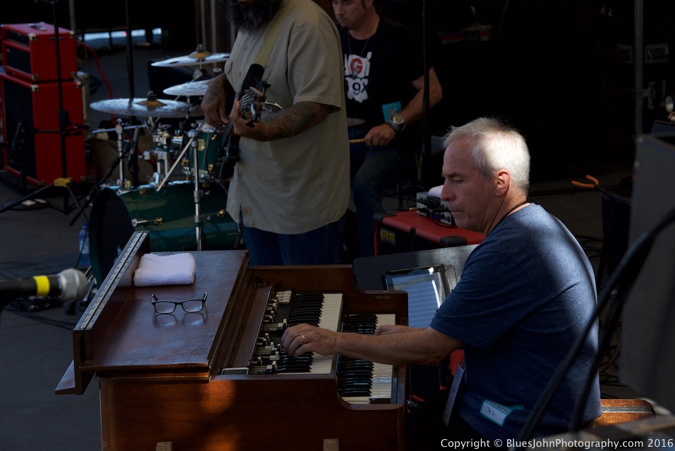 Waterfront Blues Festival, Tom McCall Waterfront Park, photo by John Alcala