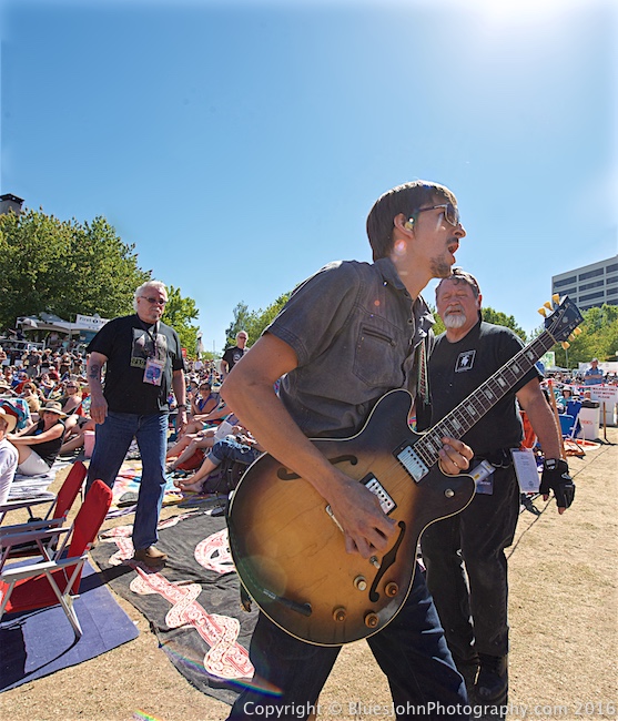 Ty Curtis, Waterfront Blues Festival, Tom McCall Waterfront Park, photo by John Alcala