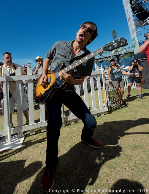 Ty Curtis, Waterfront Blues Festival, Tom McCall Waterfront Park, photo by John Alcala