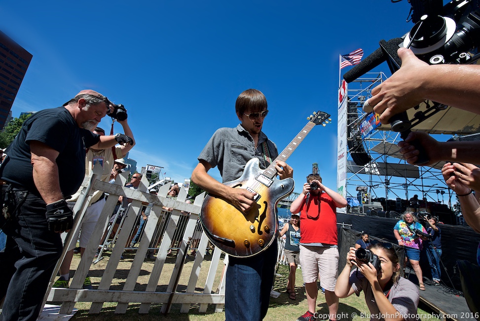Ty Curtis, Waterfront Blues Festival, Tom McCall Waterfront Park, photo by John Alcala