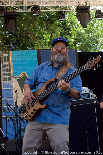 Norman Sylvester, Waterfront Blues Festival, Tom McCall Waterfront Park, photo by John Alcala