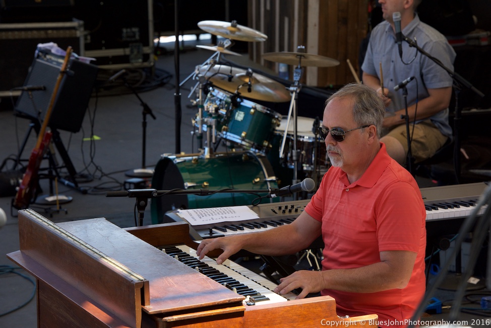 Norman Sylvester, Waterfront Blues Festival, Tom McCall Waterfront Park, photo by John Alcala