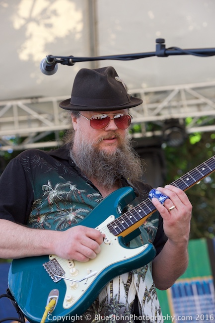 Waterfront Blues Festival, Tom McCall Waterfront Park, photo by John Alcala