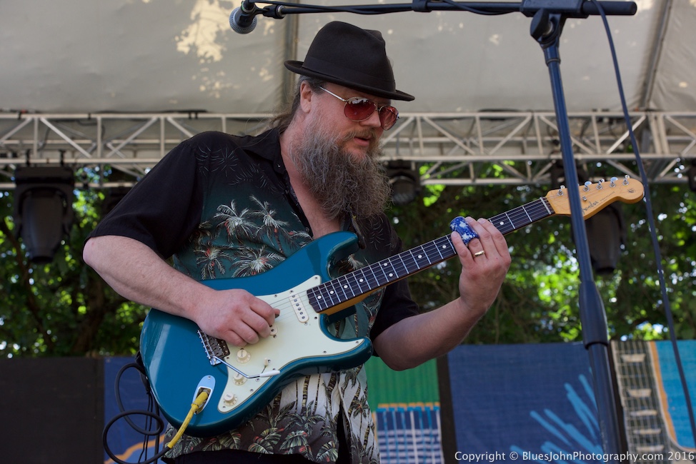 Waterfront Blues Festival, Tom McCall Waterfront Park, photo by John Alcala